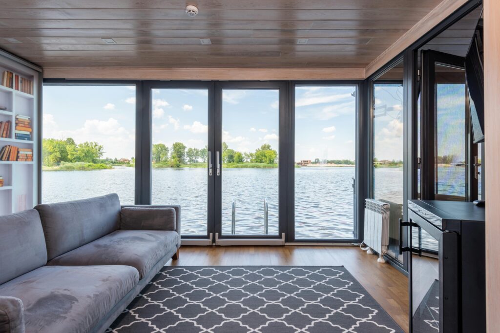 Elegant glass door with stainless steel handle in Dubai home